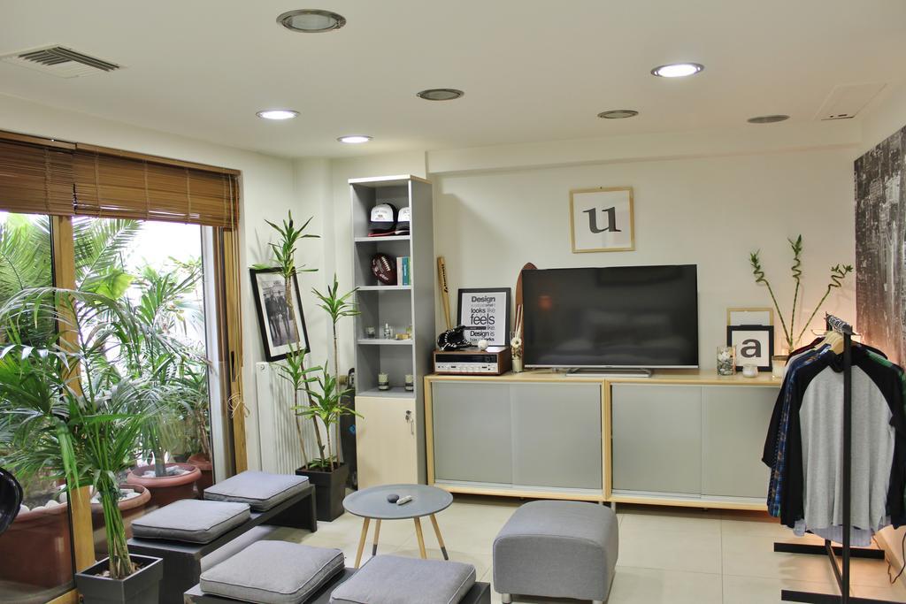 Apartamento Luxurious Loft With Garden Atenas Exterior foto